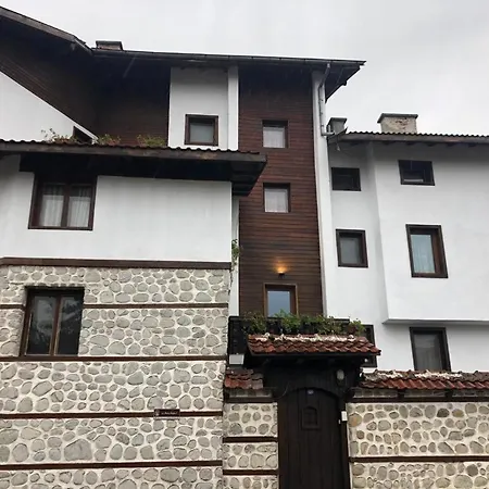Dolomiti & فيلة